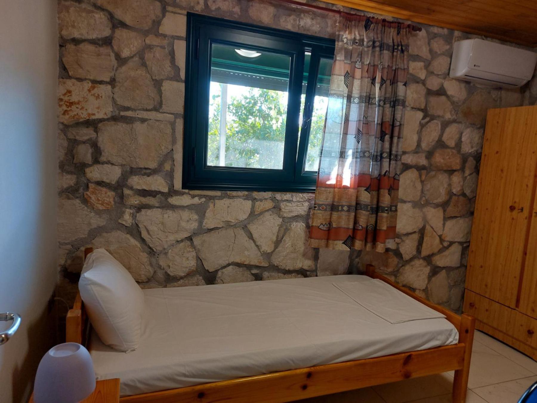 The Stone House-Zacharatos Nikolaos Villa Poulata ภายนอก รูปภาพ