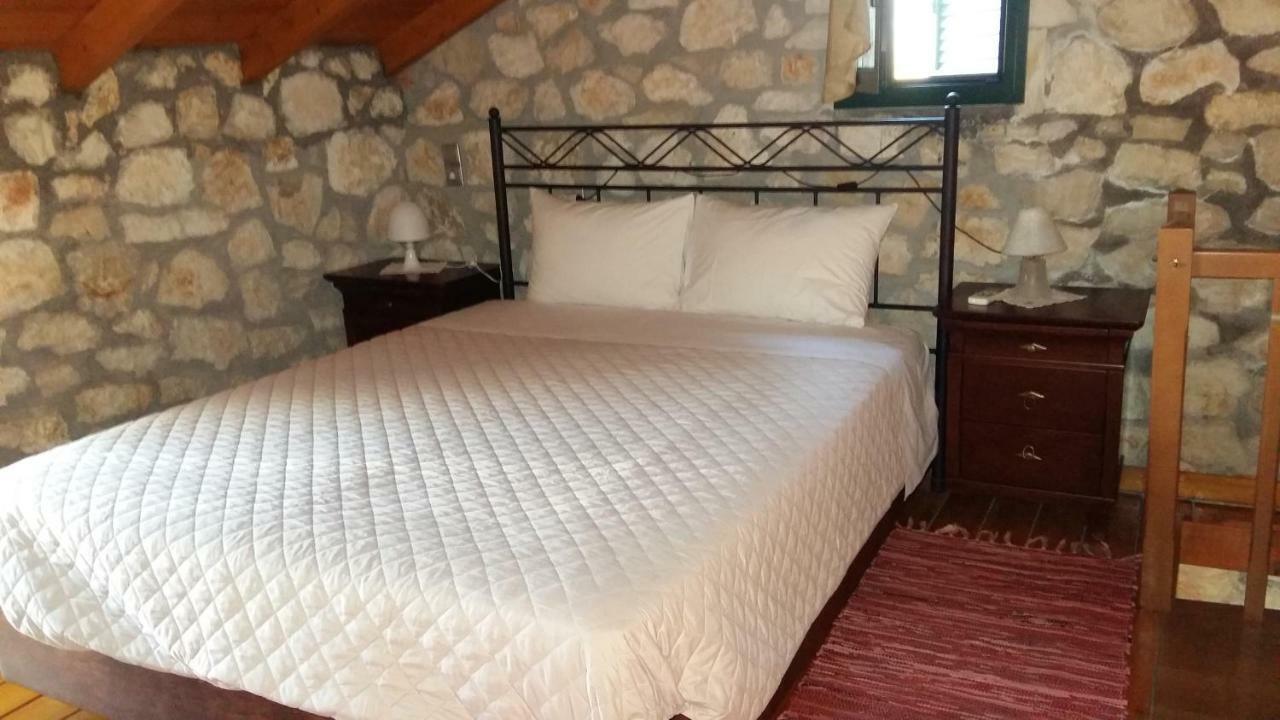 The Stone House-Zacharatos Nikolaos Villa Poulata ภายนอก รูปภาพ